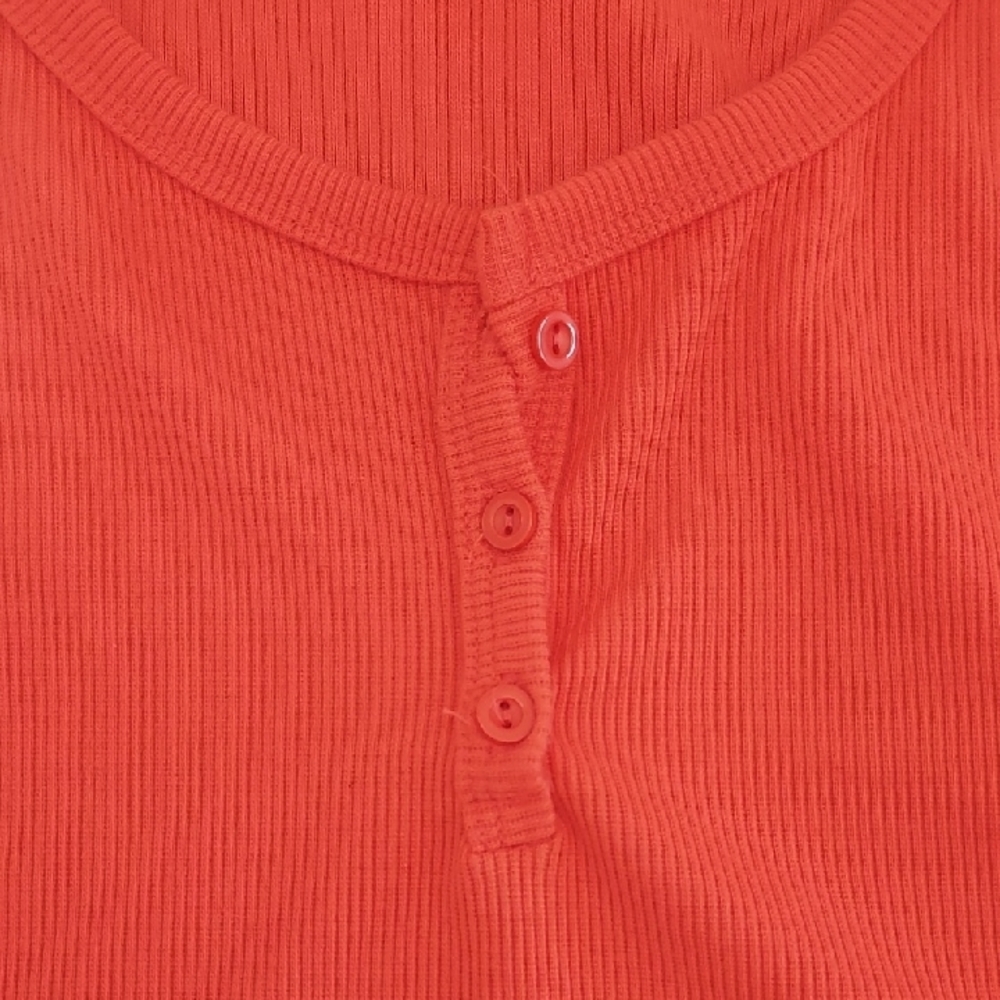 Timing Red Ribbed Crop Tank Top - Picture 4 of 4